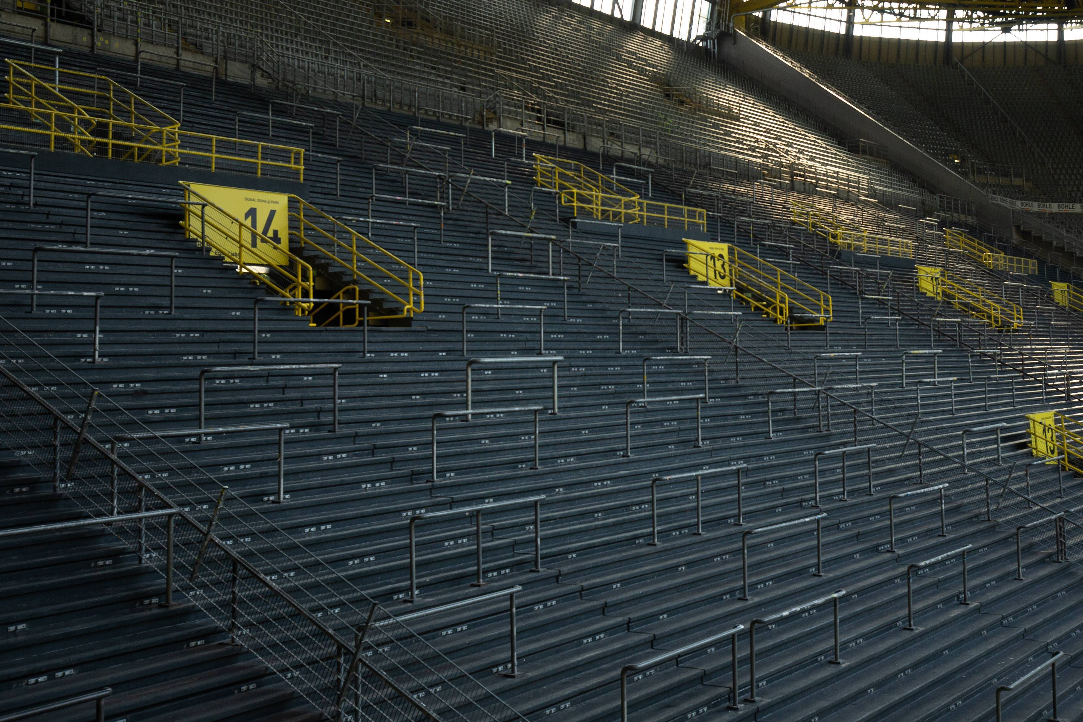 Leere Ränge im Dortmunder Stadion - wie werden Geisterspiele gestaltet?